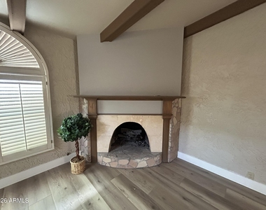 5100 N Miller Road - Photo Thumbnail 12