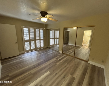 5100 N Miller Road - Photo Thumbnail 26