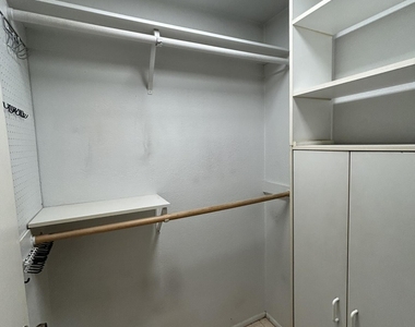 5100 N Miller Road - Photo Thumbnail 36