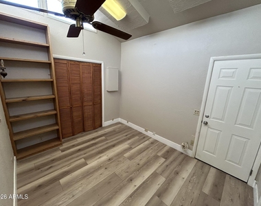 5100 N Miller Road - Photo Thumbnail 20