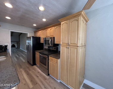 5100 N Miller Road - Photo Thumbnail 14
