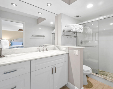 950 Egret Circle - Photo Thumbnail 13