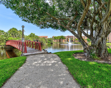 950 Egret Circle - Photo Thumbnail 22