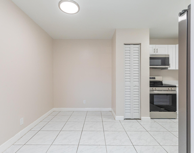 7750 Sw 10th Court - Photo Thumbnail 5