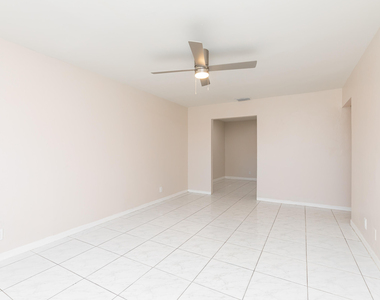 7750 Sw 10th Court - Photo Thumbnail 7