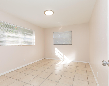 7750 Sw 10th Court - Photo Thumbnail 17