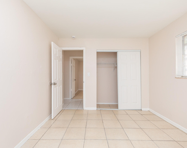 7750 Sw 10th Court - Photo Thumbnail 19