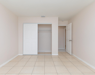7750 Sw 10th Court - Photo Thumbnail 22