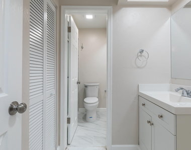 7750 Sw 10th Court - Photo Thumbnail 24