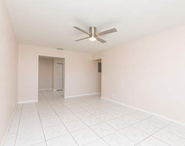 7750 Sw 10th Court - Photo Thumbnail 9