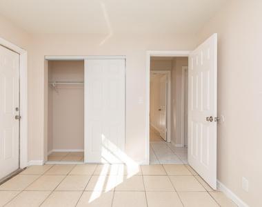 7750 Sw 10th Court - Photo Thumbnail 15