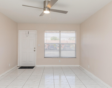7750 Sw 10th Court - Photo Thumbnail 12