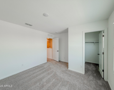 239 W Sonoran Vista Circle - Photo Thumbnail 16