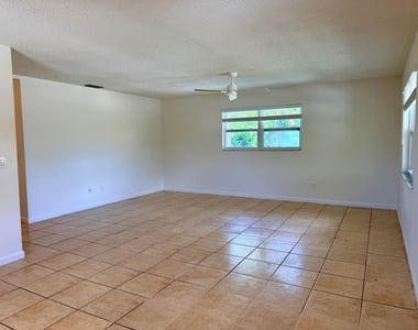 3362 Se Jefferson Street - Photo Thumbnail 3