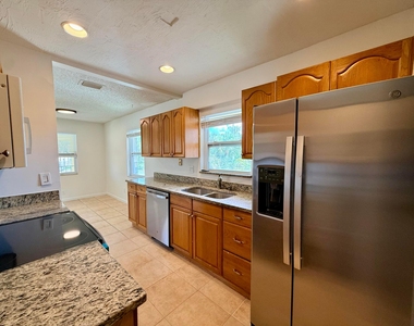 3362 Se Jefferson Street - Photo Thumbnail 8