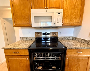 3362 Se Jefferson Street - Photo Thumbnail 9