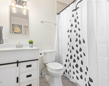 8442 E Holly Street - Photo Thumbnail 18
