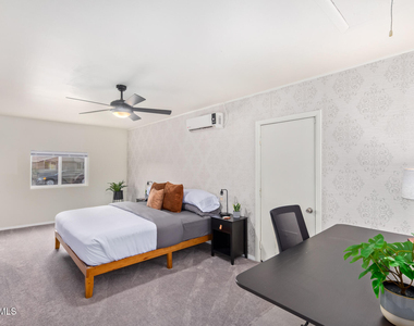 8442 E Holly Street - Photo Thumbnail 10