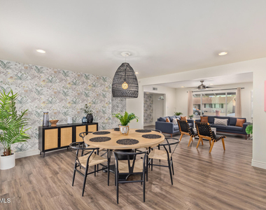 8442 E Holly Street - Photo Thumbnail 6