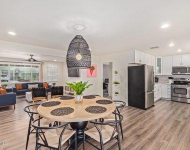 8442 E Holly Street - Photo Thumbnail 7