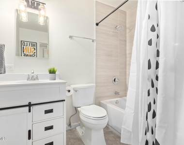 8442 E Holly Street - Photo Thumbnail 17