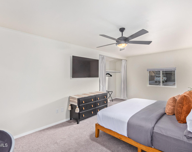 8442 E Holly Street - Photo Thumbnail 11
