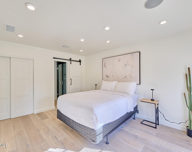 12617 N 71st Street - Photo Thumbnail 16