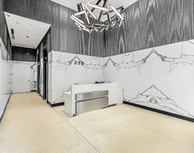 255 West 36th Street - Photo Thumbnail 9