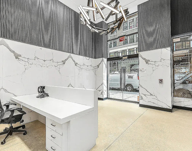 255 West 36th Street - Photo Thumbnail 8