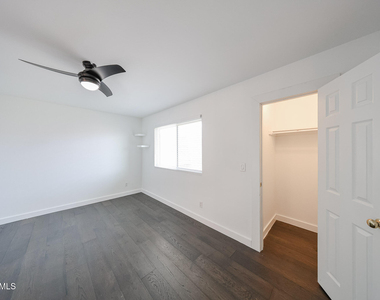 812 W 14th Street - Photo Thumbnail 39