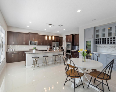 11036 Meridian Drive N - Photo Thumbnail 17