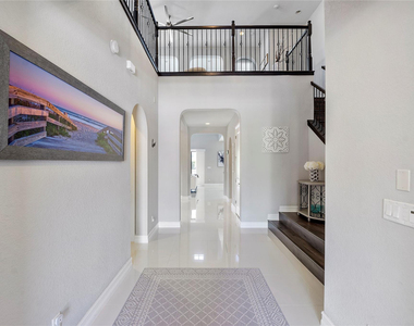 11036 Meridian Drive N - Photo Thumbnail 7