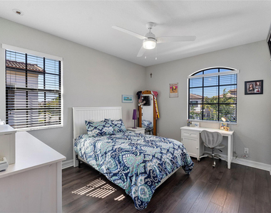 11036 Meridian Drive N - Photo Thumbnail 29