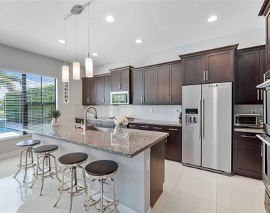 11036 Meridian Drive N - Photo Thumbnail 19