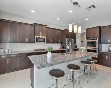 11036 Meridian Drive N - Photo Thumbnail 18