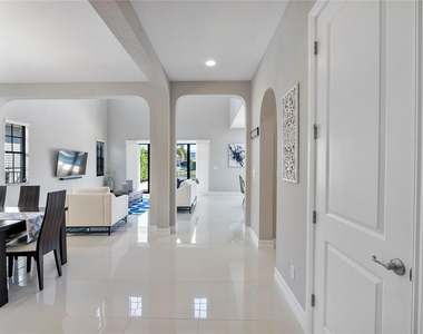 11036 Meridian Drive N - Photo Thumbnail 12