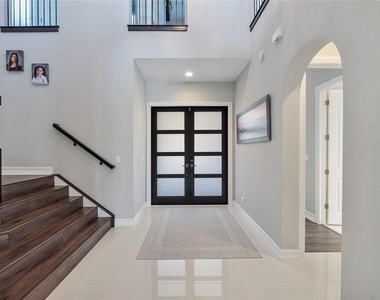 11036 Meridian Drive N - Photo Thumbnail 9