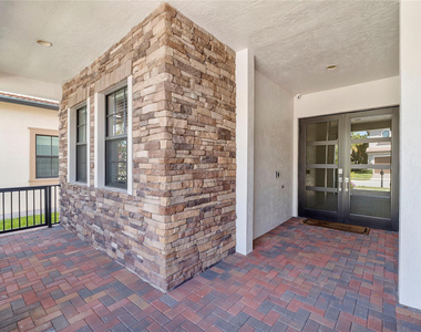 11036 Meridian Drive N - Photo Thumbnail 6