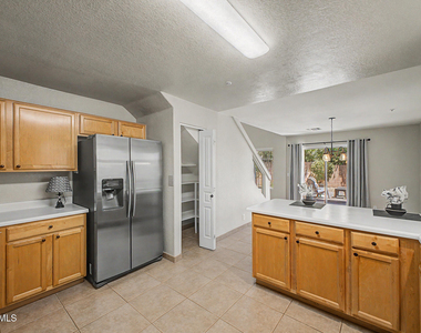15550 N Frank Lloyd Wright Boulevard - Photo Thumbnail 11