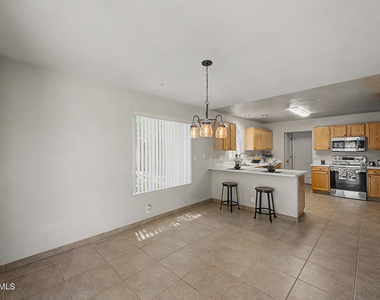 15550 N Frank Lloyd Wright Boulevard - Photo Thumbnail 8