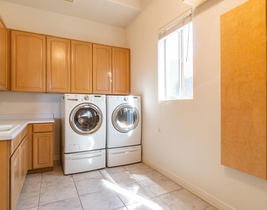6461 E Crested Saguaro Lane - Photo Thumbnail 39