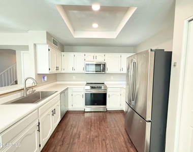 1114 S Surfside Drive - Photo Thumbnail 8