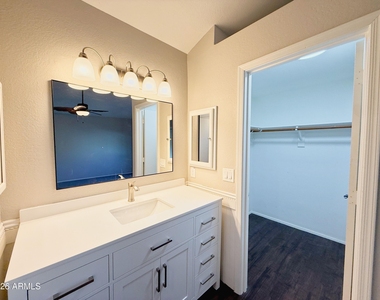 1114 S Surfside Drive - Photo Thumbnail 15