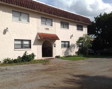 1195 Nw 16th Avenue - Photo Thumbnail 2