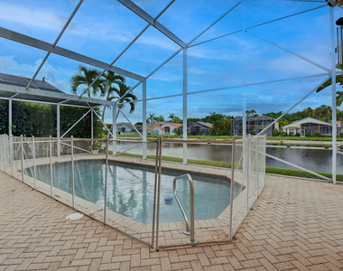 11182 Sea Grass Circle - Photo Thumbnail 18