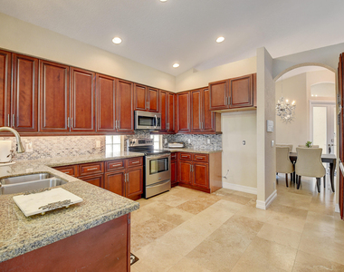 11182 Sea Grass Circle - Photo Thumbnail 8