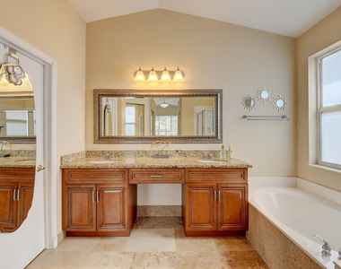 11182 Sea Grass Circle - Photo Thumbnail 11