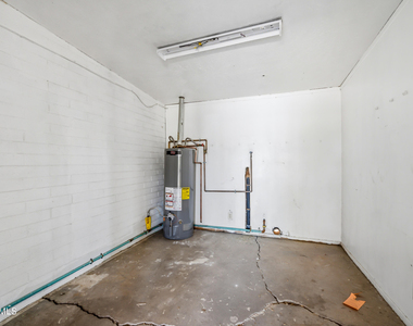 3905 W Almeria Road - Photo Thumbnail 13