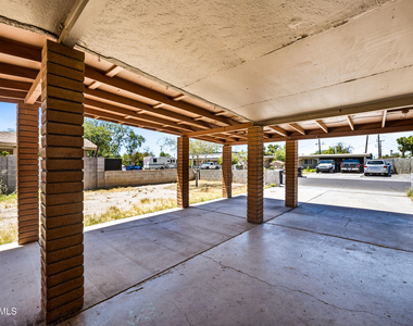 3905 W Almeria Road - Photo Thumbnail 14