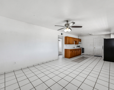 3905 W Almeria Road - Photo Thumbnail 1